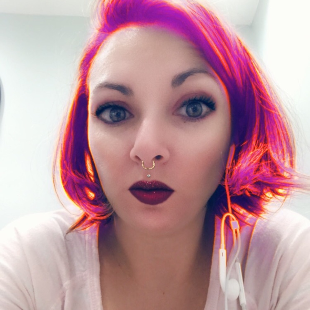 Meet your Posher, Ashley